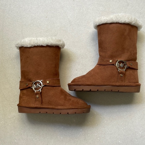 Michael Kors winter boots size 7 (toddler) - Picture 1 of 3